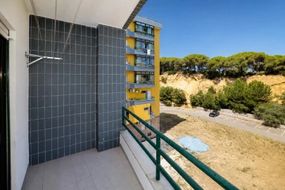 Apartamento T3 para Venda em Laranjeiro e Feijó