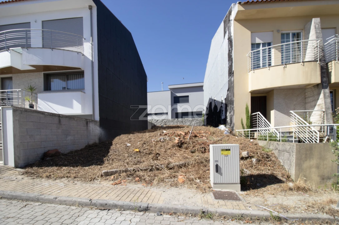 Terreno para Venda em Gualtar Foto 1