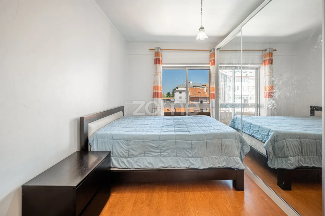 Apartamento T1 para Venda em Mafamude e Vilar do Paraíso Foto 1