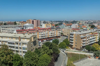 Apartamento T1 para Venda em Mafamude e Vilar do Paraíso