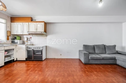 Apartamento T1 para Venda em Mafamude e Vilar do Paraíso