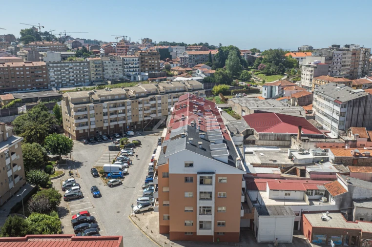 Apartamento T1 para Venda em Mafamude e Vilar do Paraíso Foto 31