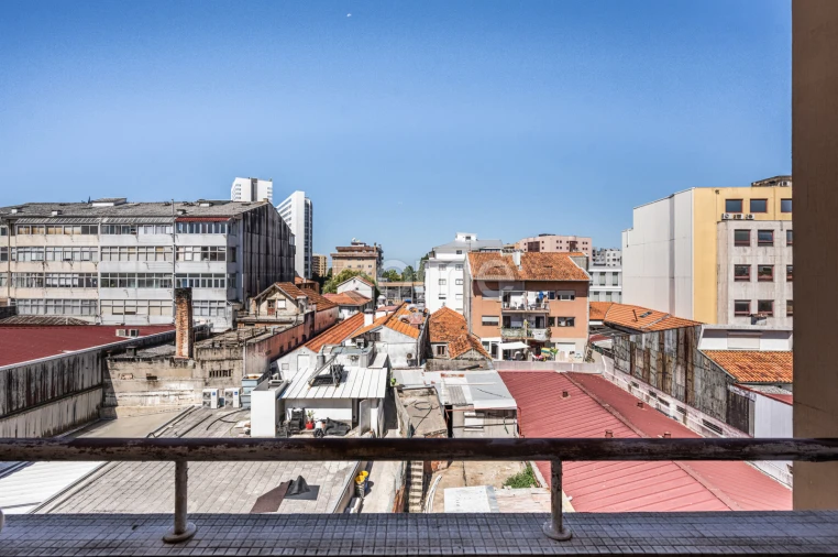 Apartamento T1 para Venda em Mafamude e Vilar do Paraíso Foto 12