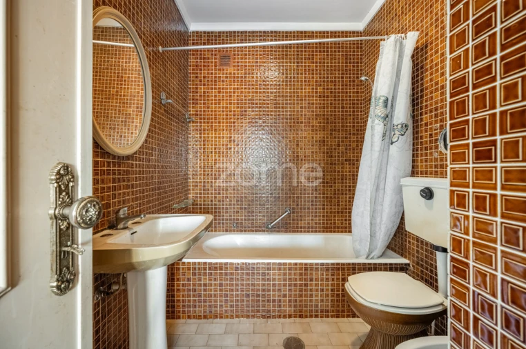 Apartamento T1 para Venda em Mafamude e Vilar do Paraíso Foto 15