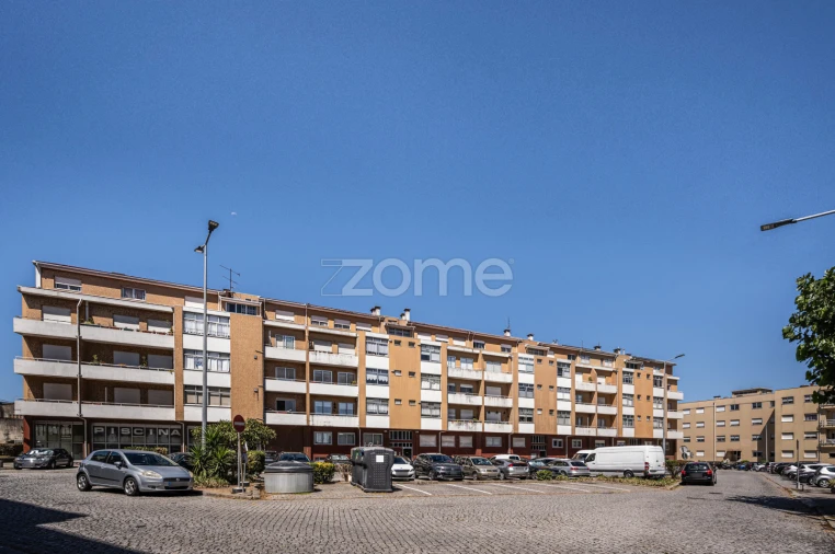 Apartamento T1 para Venda em Mafamude e Vilar do Paraíso Foto 20