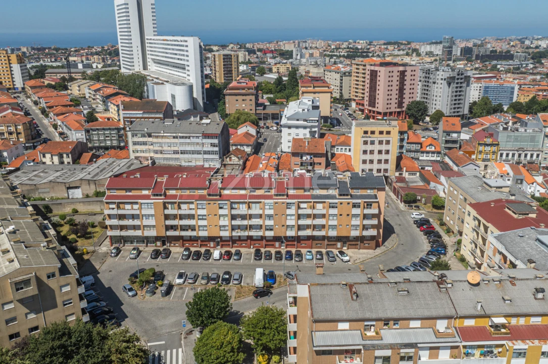 Apartamento T1 para Venda em Mafamude e Vilar do Paraíso Foto 29