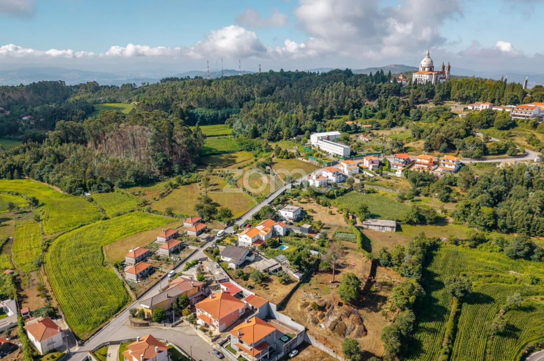 Moradia T4 para Venda em Espinho Foto 2