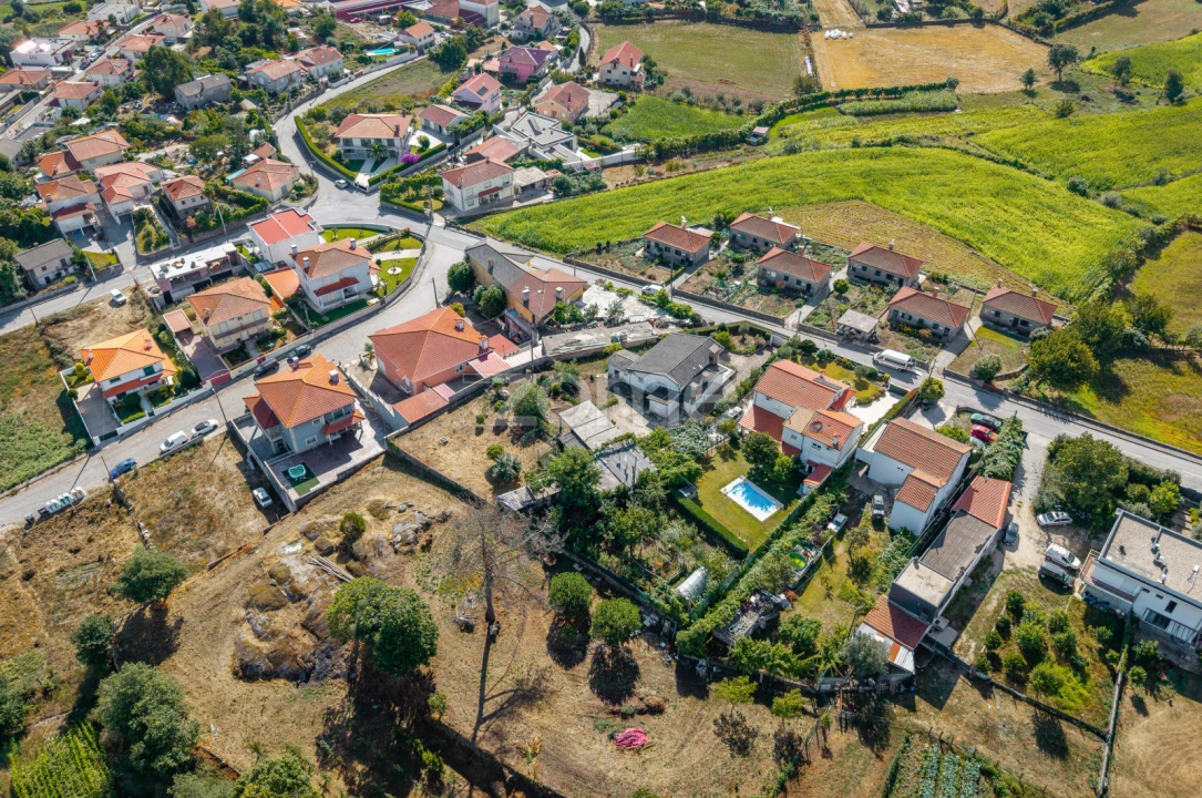 Moradia T4 para Venda em Espinho Foto 39