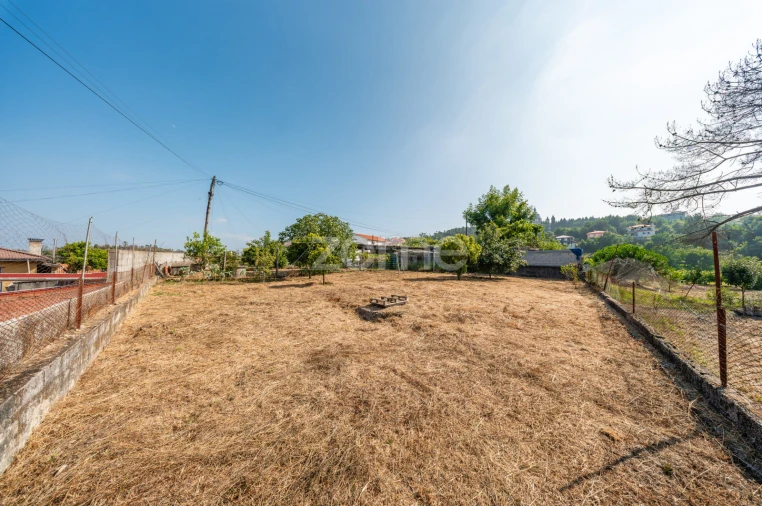 Moradia T4 para Venda em Espinho Foto 36