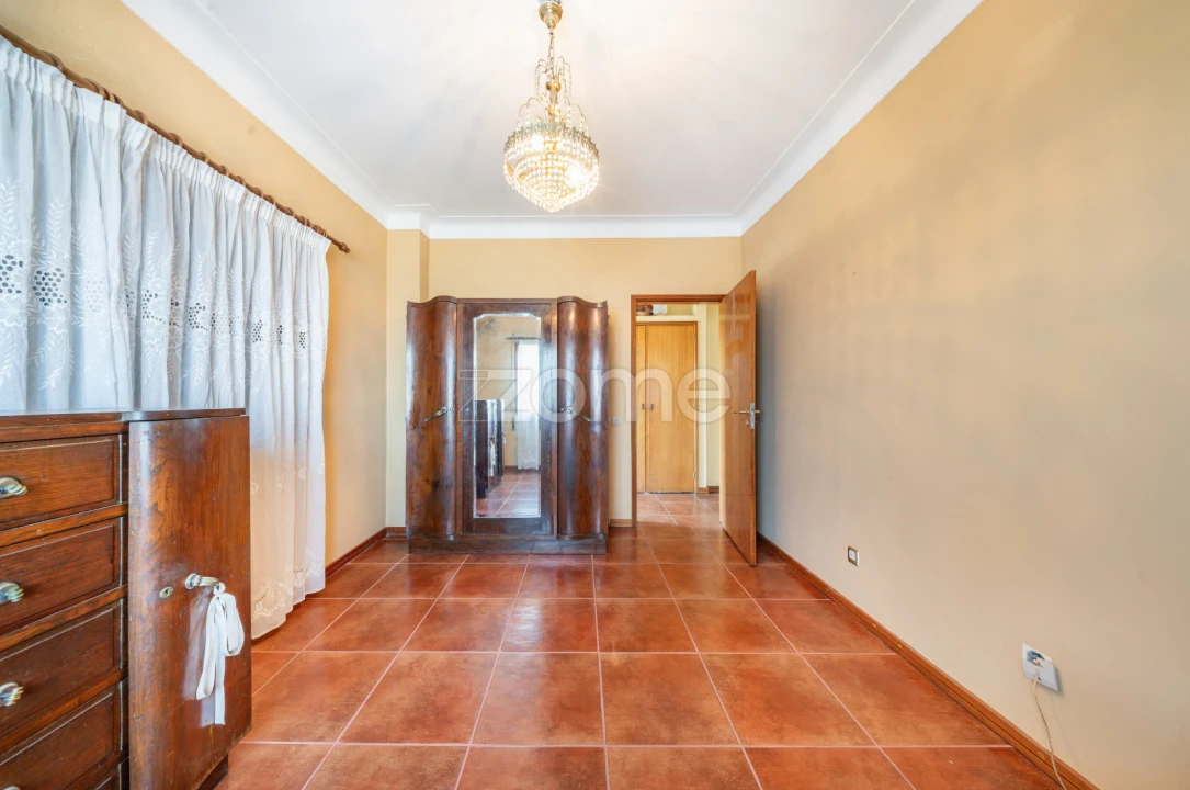 Moradia T4 para Venda em Espinho Foto 16
