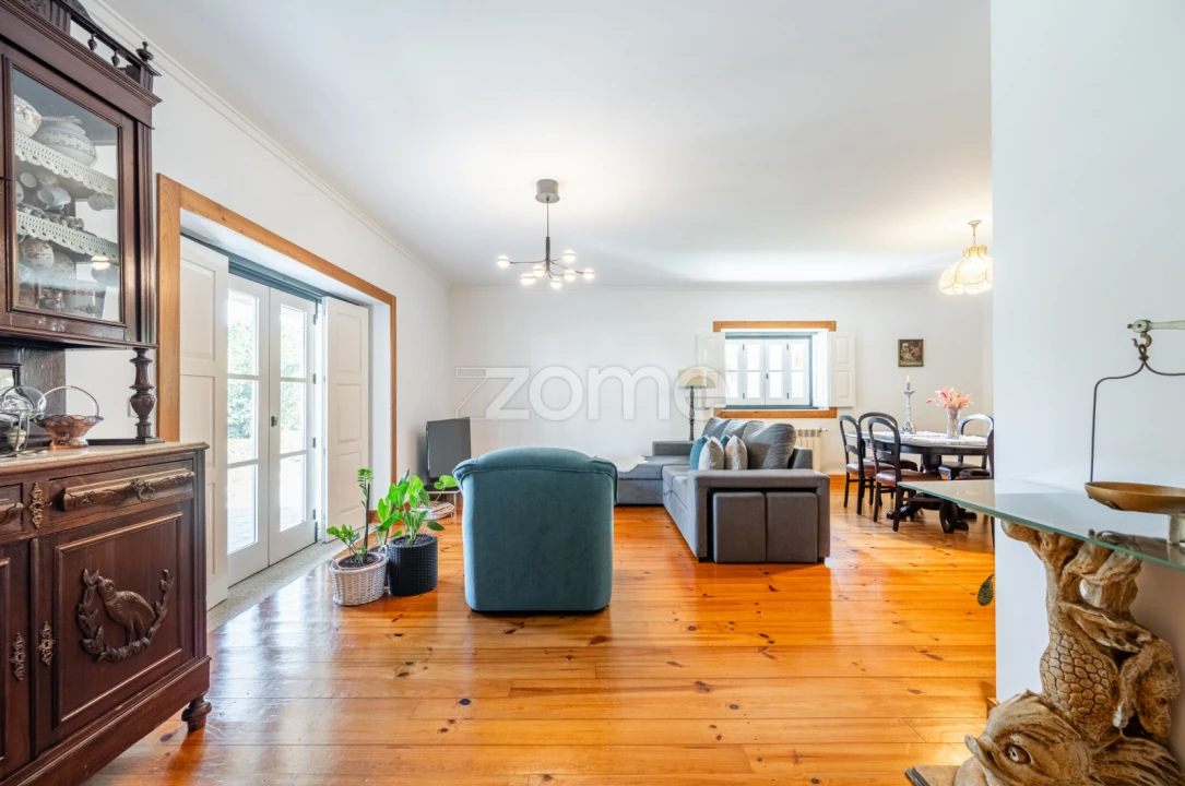 Moradia T4 para Venda em Paço Foto 16
