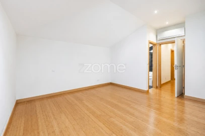 Apartamento T4 para Venda em Santa Maria Maior e Monserrate e Meadela