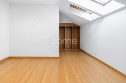 Apartamento T4 para Venda em Santa Maria Maior e Monserrate e Meadela