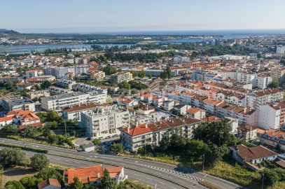 Apartamento T4 para Venda em Santa Maria Maior e Monserrate e Meadela