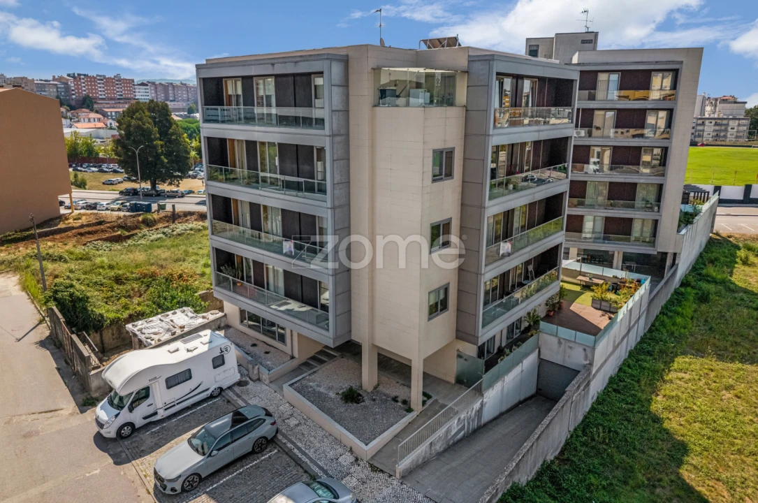Apartamento T3 para Venda em São João da Madeira Foto 51