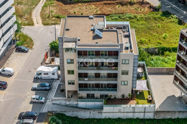 Apartamento T3 para Venda em São João da Madeira Foto 54
