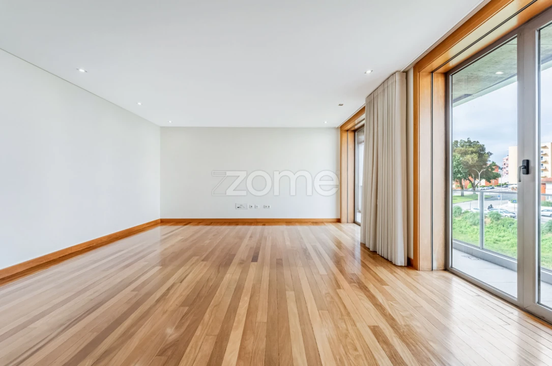 Apartamento T3 para Venda em São João da Madeira Foto 3