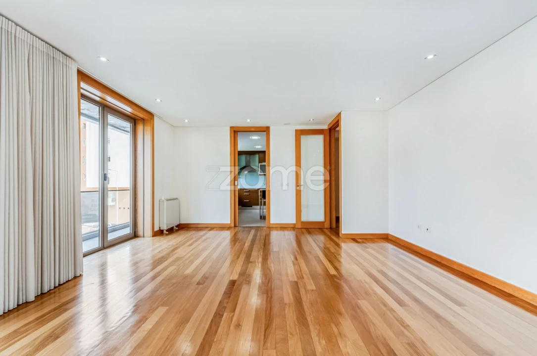 Apartamento T3 para Venda em São João da Madeira Foto 6