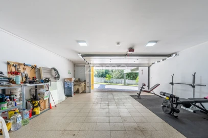 Moradia T5 para Venda em São Pedro Fins