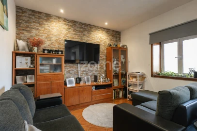 Moradia T2 para Venda em Santo Tirso, Couto (Santa Cristina e São Miguel) e Burgães
