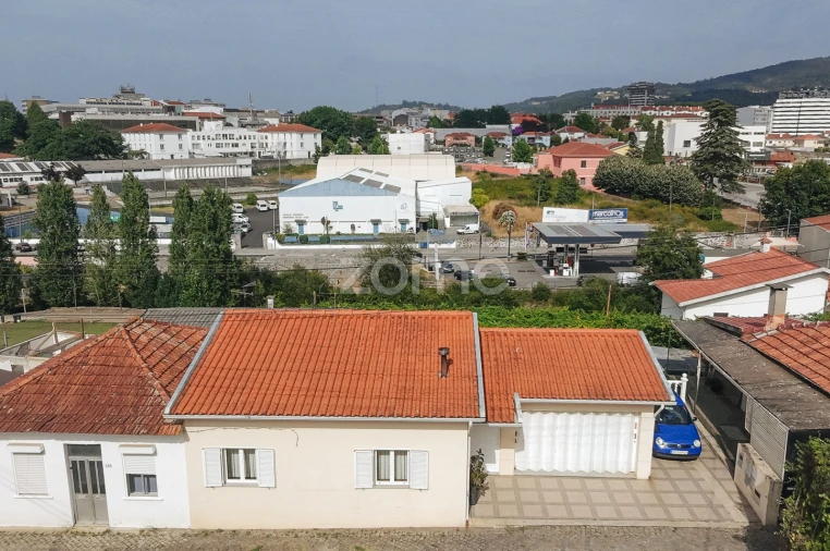 Moradia T2 para Venda em Santo Tirso, Couto (Santa Cristina e São Miguel) e Burgães Foto 2
