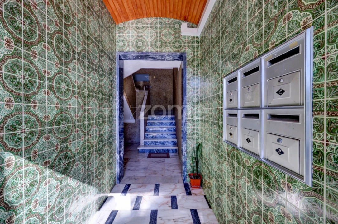 Apartamento T3 para Venda em Porto Salvo Foto 21
