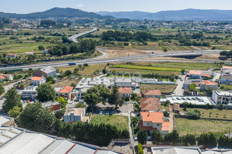 Moradia T4 para Venda em Santa Maria Maior e Monserrate e Meadela Foto 37