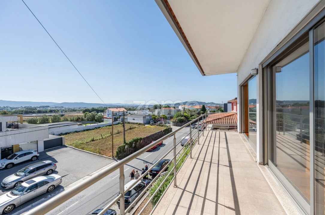 Moradia T4 para Venda em Santa Maria Maior e Monserrate e Meadela Foto 22