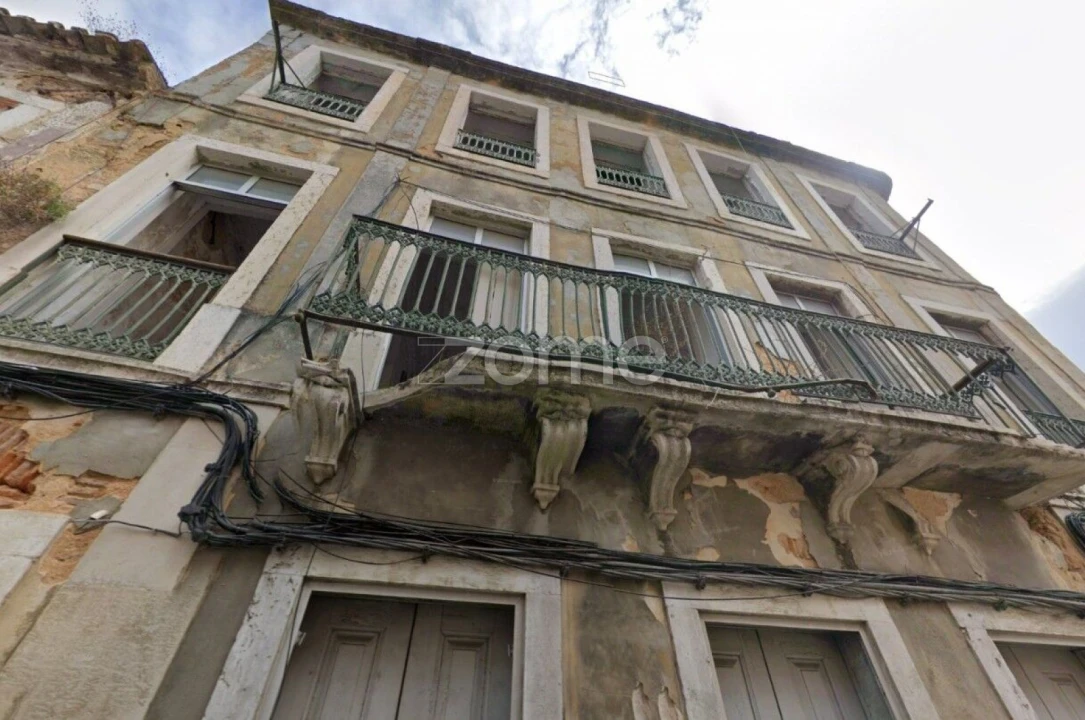 Prédio para Venda em Almada, Cova da Piedade, Pragal e Cacilhas Foto 1