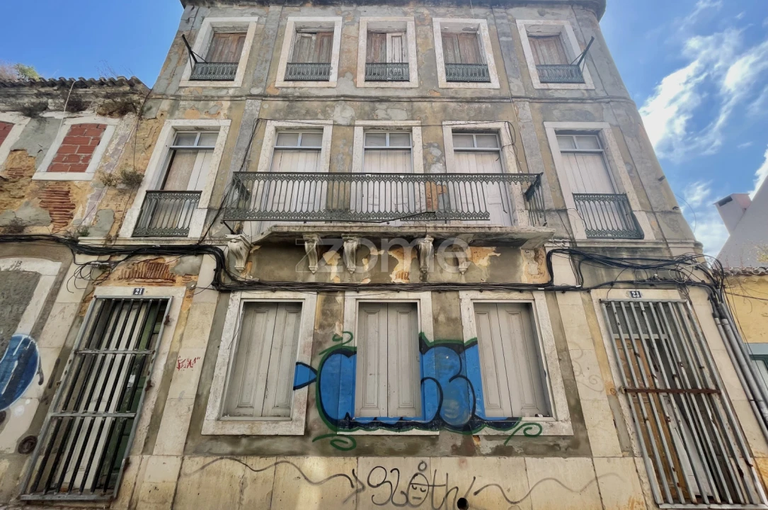 Prédio para Venda em Almada, Cova da Piedade, Pragal e Cacilhas Foto 1