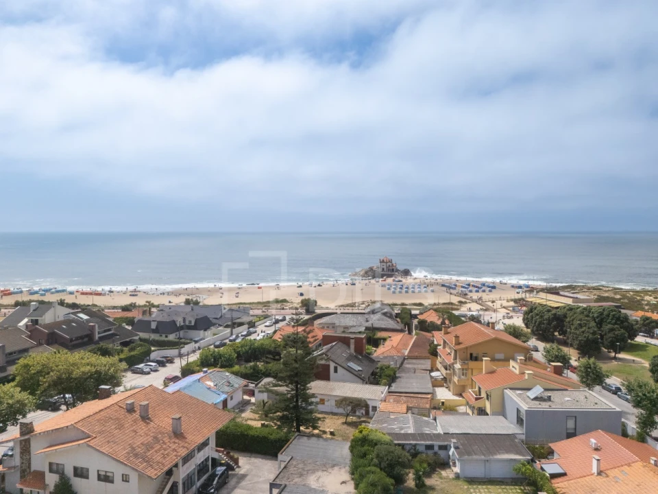 Moradia T4 para Arrendamento em Gulpilhares e Valadares Foto 42