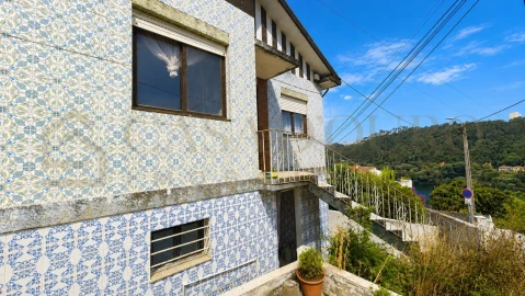 Moradia T4 para Venda em Foz do Sousa e Covelo