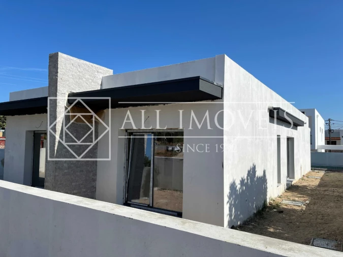 Moradia T4 para Venda em Fernao Ferro Foto 14