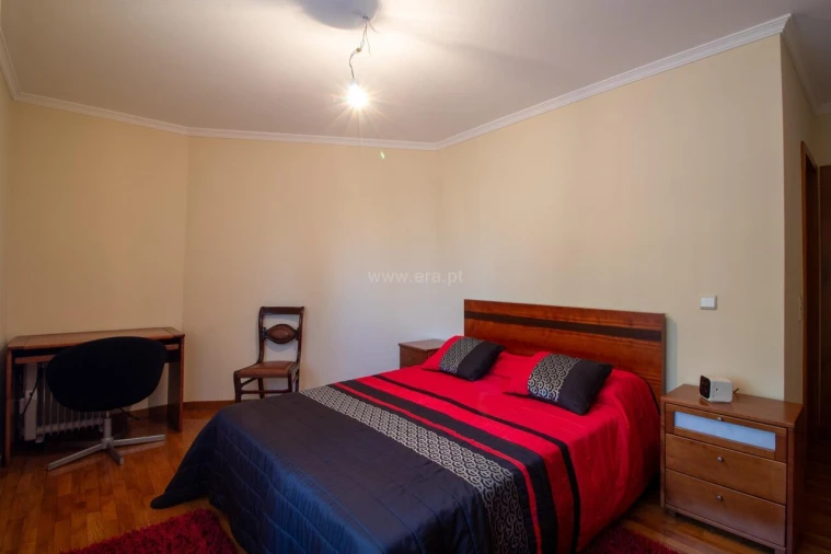 Apartamento T2 para Venda em Oliveira do Douro Foto 11