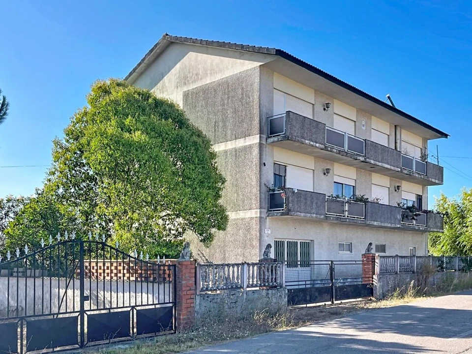 Moradia T8 para Venda em Paialvo Foto 1