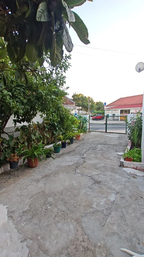 Moradia T1 para Venda em Marvila, Ribeira Santarém, São Salvador, São Nicolau
