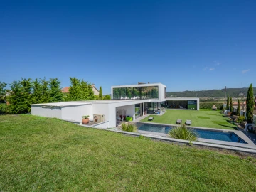 Moradia T5 para Venda em Famalicão