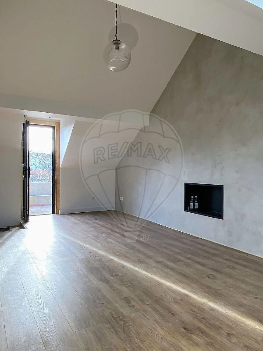 Apartamento T2 para Venda em Santo António Foto 4
