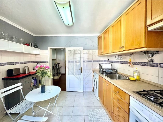 Apartamento T2 para Venda em Misericórdia Foto 24