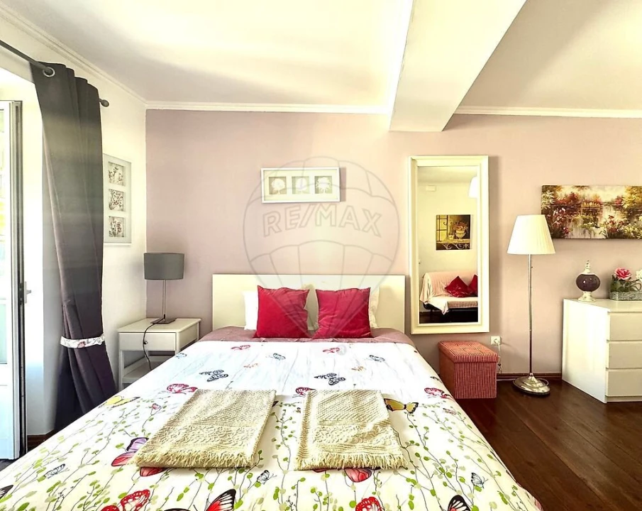 Apartamento T2 para Venda em Misericórdia Foto 9