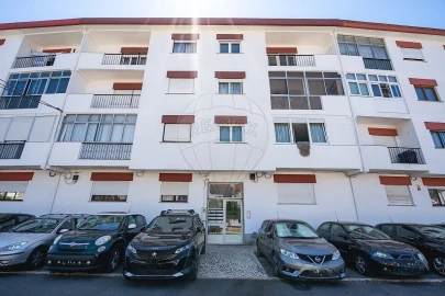 Apartamento T2 para Venda em Santa Maria e São Miguel, São Martinho, São Pedro Penaferrim
