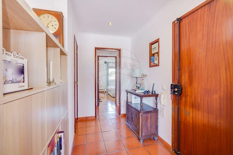 Apartamento T2 para Venda em Santa Maria e São Miguel, São Martinho, São Pedro Penaferrim Foto 8