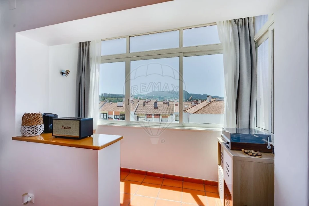 Apartamento T2 para Venda em Santa Maria e São Miguel, São Martinho, São Pedro Penaferrim Foto 3