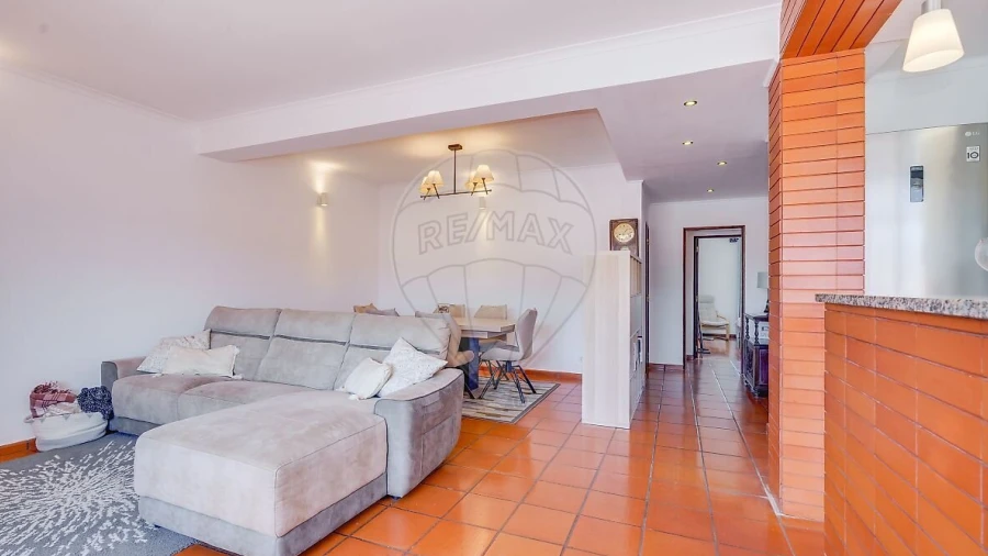 Apartamento T2 para Venda em Santa Maria e São Miguel, São Martinho, São Pedro Penaferrim