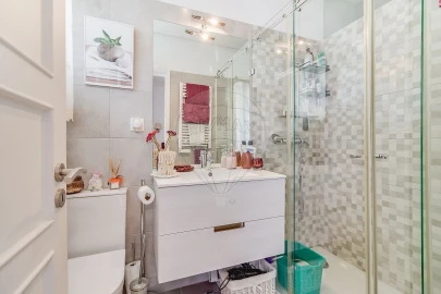 Apartamento T3 para Venda em Alvalade