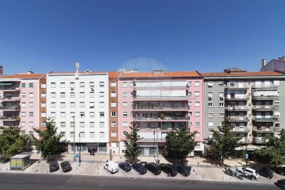 Apartamento T3 para Venda em Alvalade