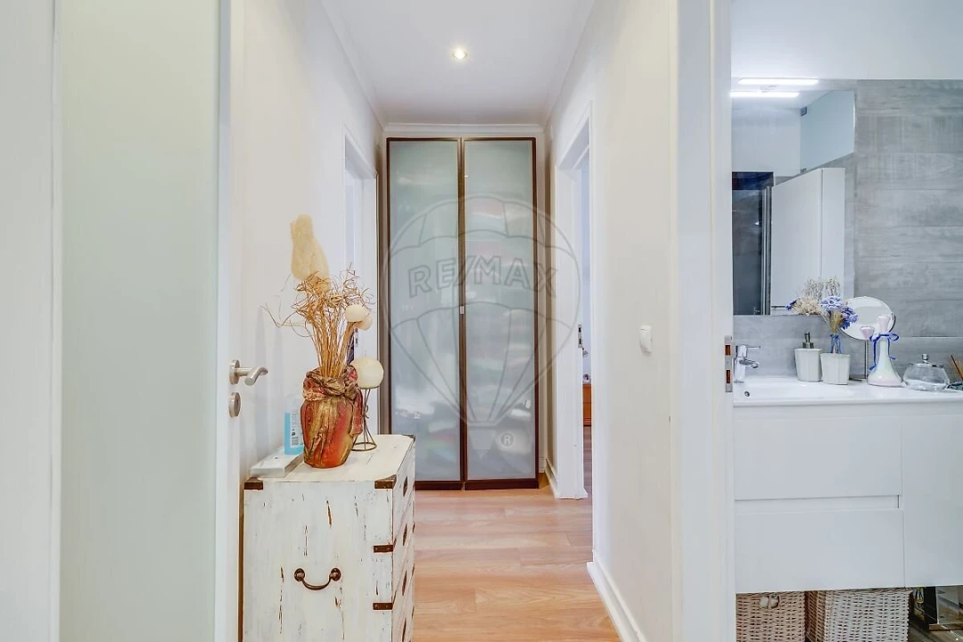 Apartamento T3 para Venda em Alvalade Foto 8