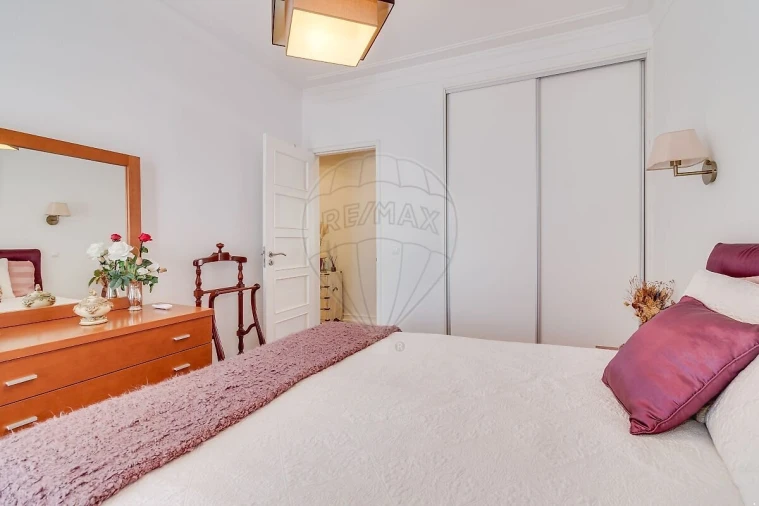 Apartamento T3 para Venda em Alvalade Foto 16