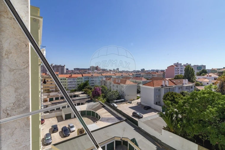 Apartamento T3 para Venda em Alvalade Foto 37