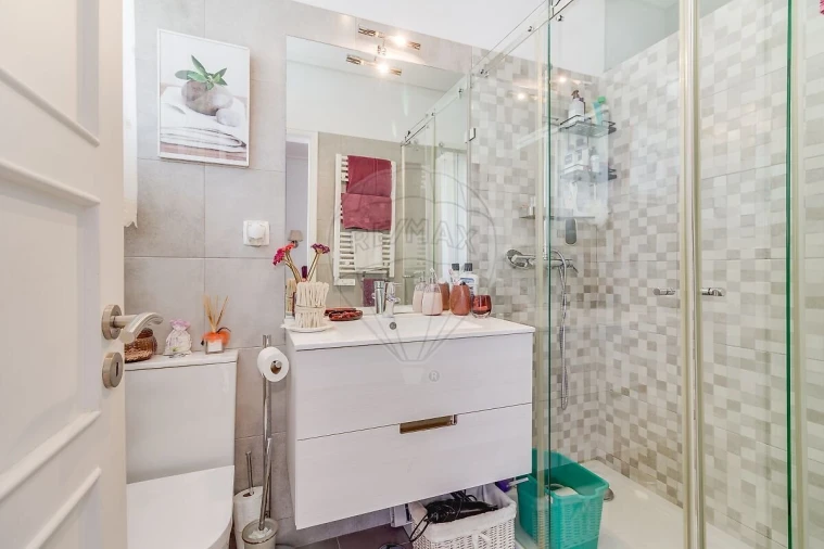 Apartamento T3 para Venda em Alvalade Foto 19